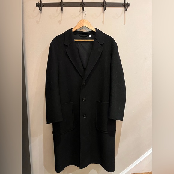 Uniqlo Coat - Picture 1 of 3